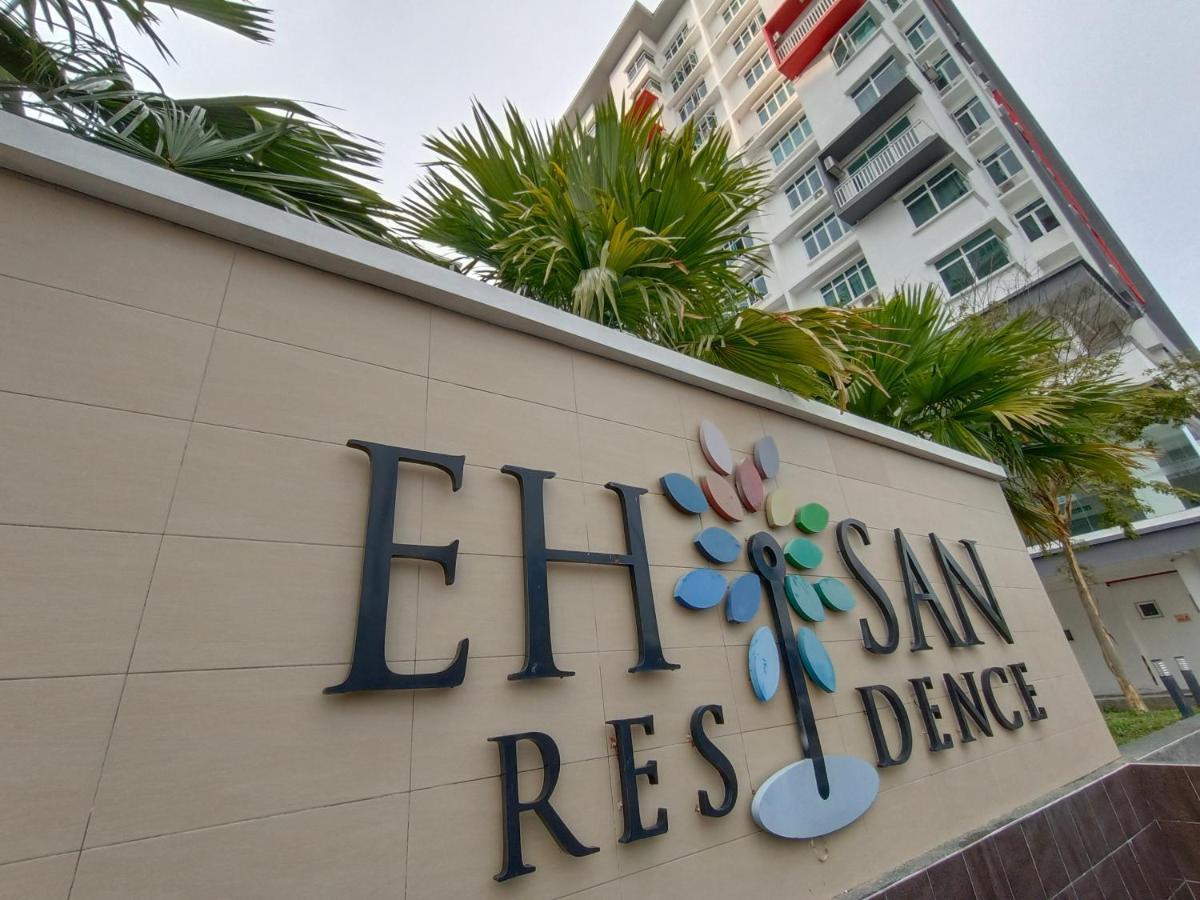 Klia Ehsan Residence Sepang Nilai Greenery 8 Pax Air-Con المظهر الخارجي الصورة